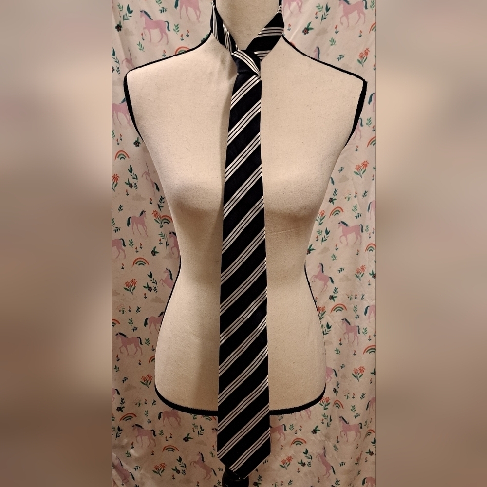 NWOT YSL Saint Laurent Navy & Silver Stripe Silk Blend Business Formal Neck Tie